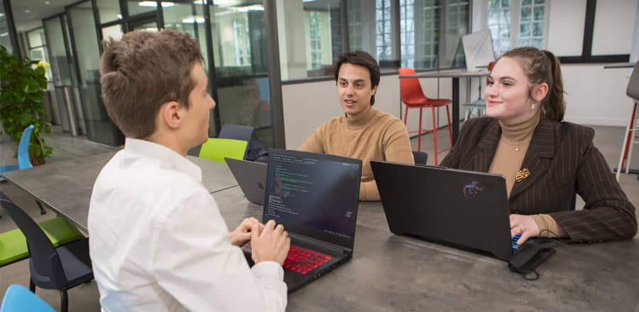 La technologie mêlée à l'éducation et la pédagogie au sein de l'IPSSI