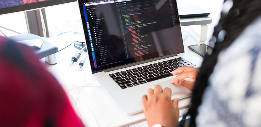 Quelles sont les compétences pour devenir développeur informatique ?