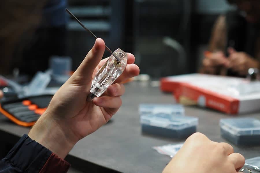 Atelier crochetage à la JPO d'IPSSI